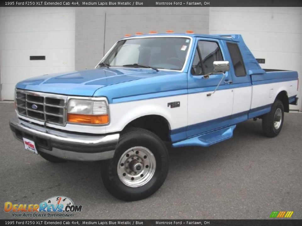 Front 3/4 View of 1995 Ford F250 XLT Extended Cab 4x4 Photo #1