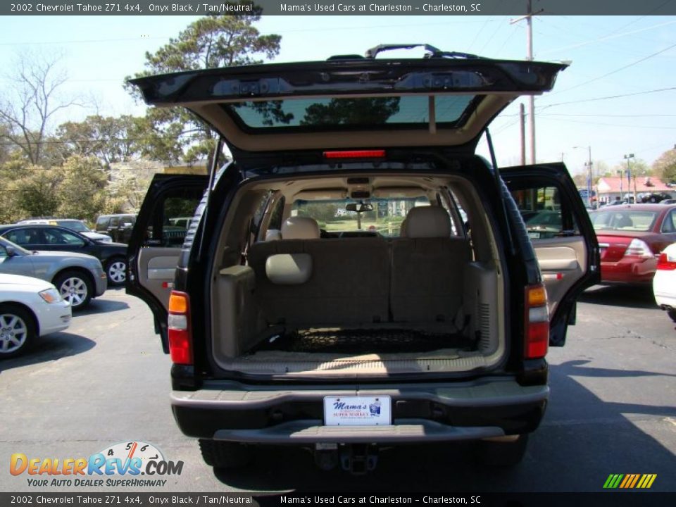 2002 Chevrolet Tahoe Z71 4x4 Onyx Black / Tan/Neutral Photo #14