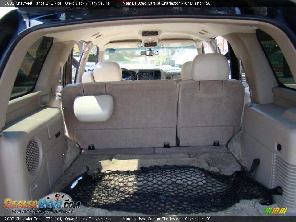 2002 Chevrolet Tahoe Z71 4x4 Onyx Black / Tan/Neutral Photo #15