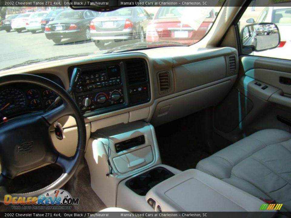 2002 Chevrolet Tahoe Z71 4x4 Onyx Black / Tan/Neutral Photo #21