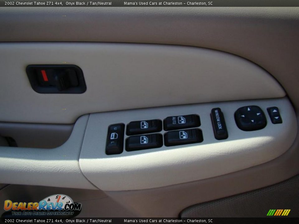 2002 Chevrolet Tahoe Z71 4x4 Onyx Black / Tan/Neutral Photo #23