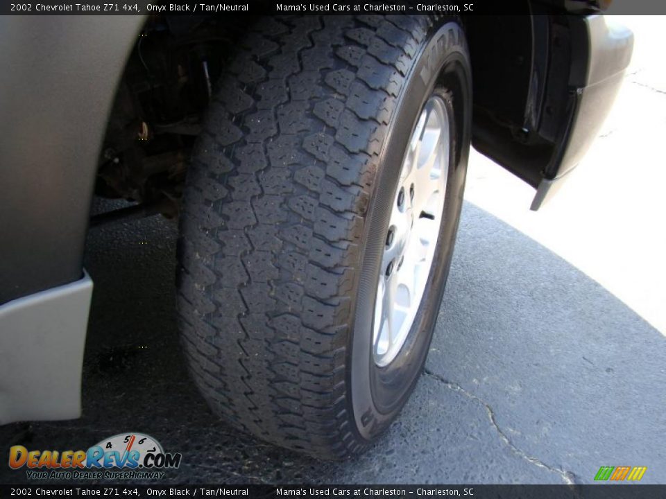 2002 Chevrolet Tahoe Z71 4x4 Onyx Black / Tan/Neutral Photo #29
