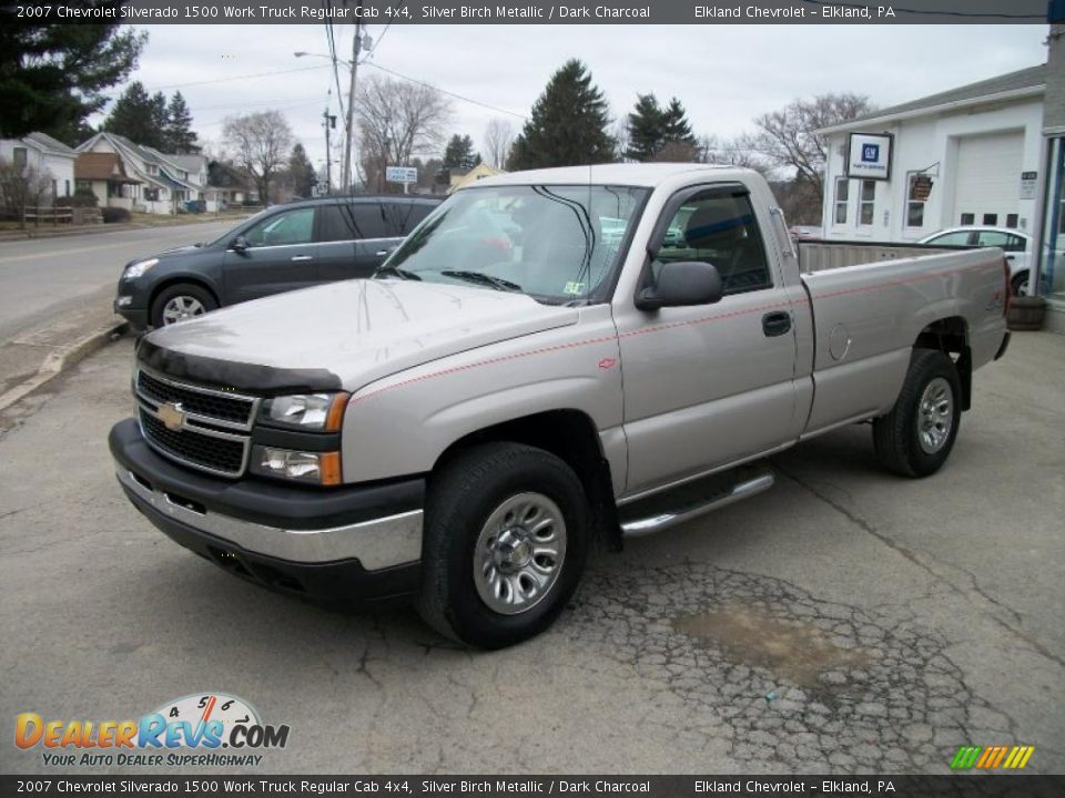 2007 Chevrolet Silverado 1500 Work Truck Regular Cab 4x4 Silver Birch Metallic / Dark Charcoal Photo #1