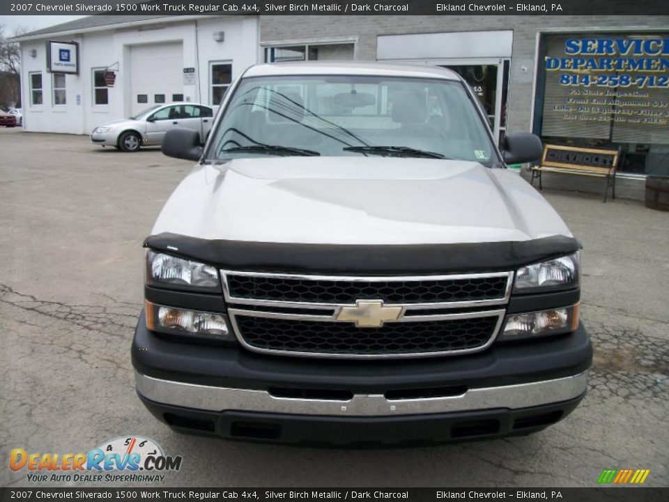 2007 Chevrolet Silverado 1500 Work Truck Regular Cab 4x4 Silver Birch Metallic / Dark Charcoal Photo #2