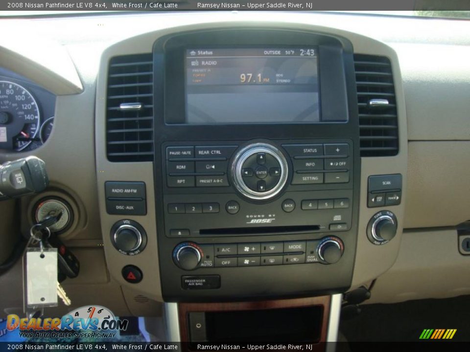 Controls of 2008 Nissan Pathfinder LE V8 4x4 Photo #22