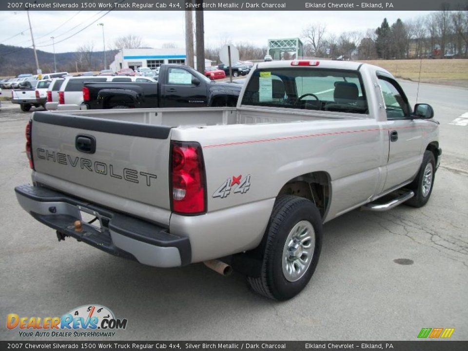 2007 Chevrolet Silverado 1500 Work Truck Regular Cab 4x4 Silver Birch Metallic / Dark Charcoal Photo #5