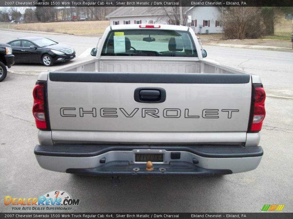 2007 Chevrolet Silverado 1500 Work Truck Regular Cab 4x4 Silver Birch Metallic / Dark Charcoal Photo #6