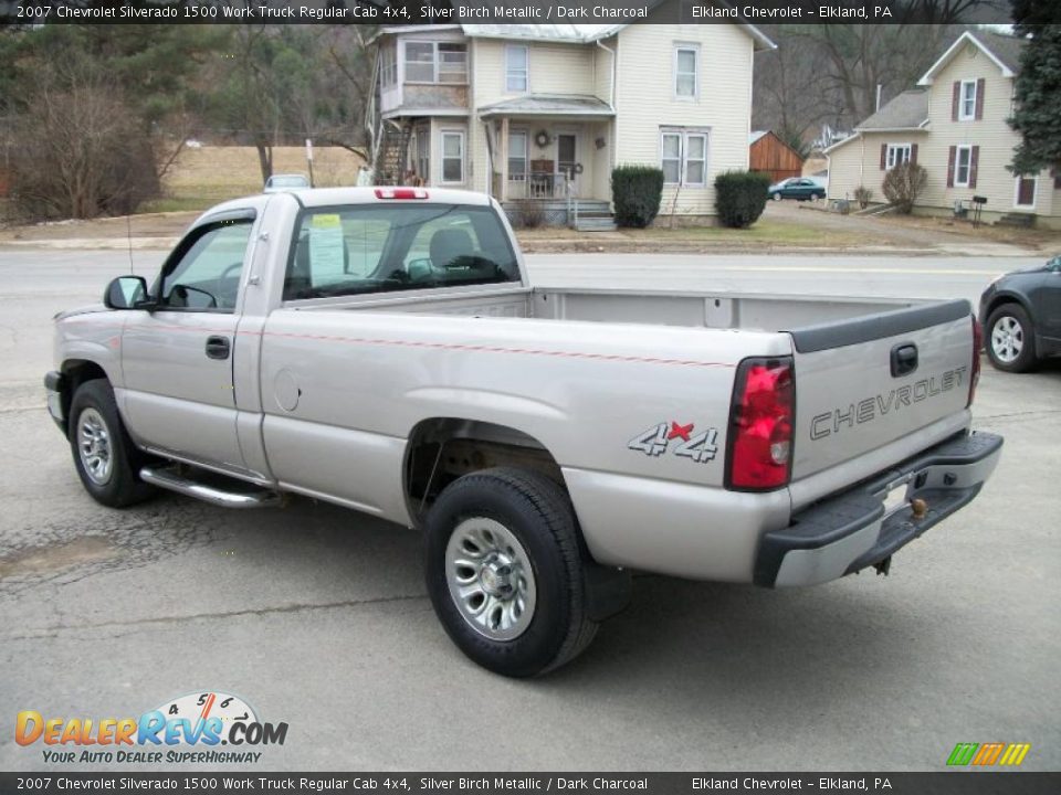 2007 Chevrolet Silverado 1500 Work Truck Regular Cab 4x4 Silver Birch Metallic / Dark Charcoal Photo #7