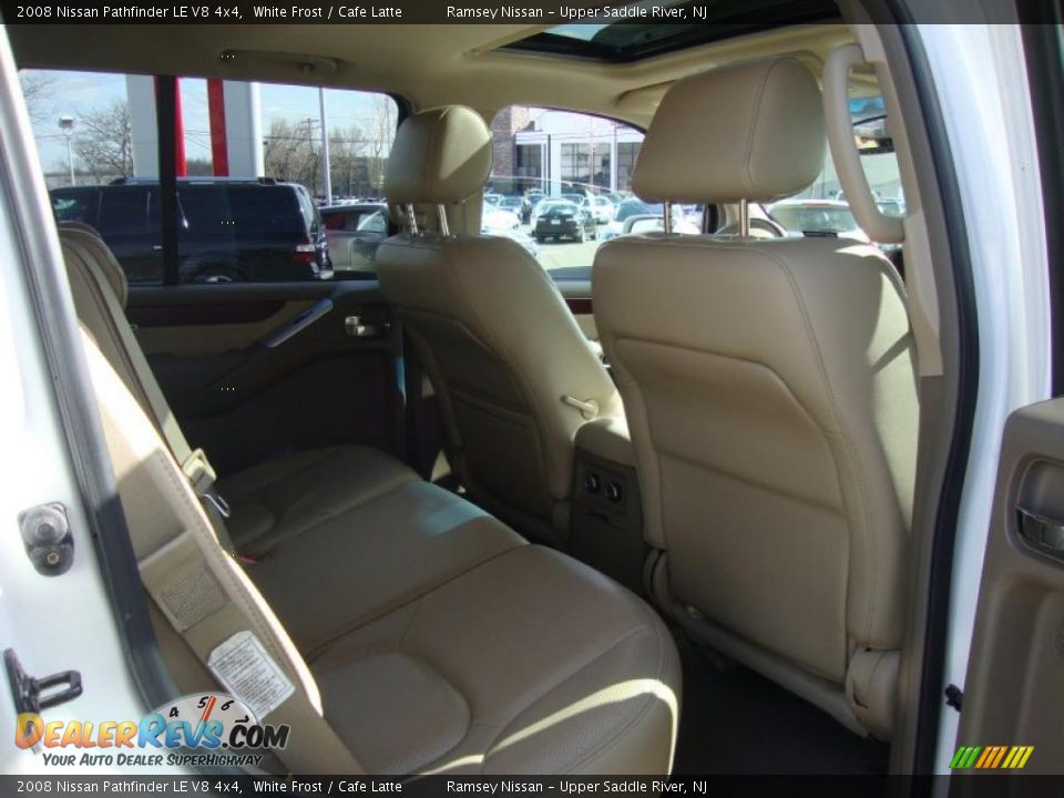 2008 Nissan Pathfinder LE V8 4x4 White Frost / Cafe Latte Photo #32