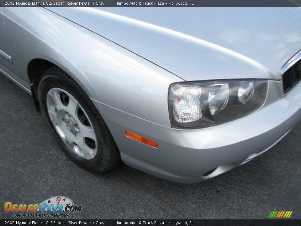 2002 Hyundai Elantra GLS Sedan Silver Pewter / Gray Photo #2