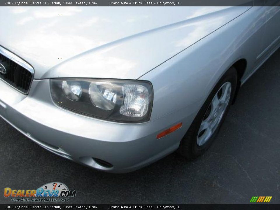 2002 Hyundai Elantra GLS Sedan Silver Pewter / Gray Photo #4