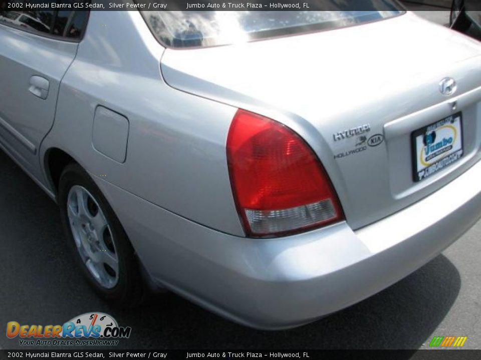 2002 Hyundai Elantra GLS Sedan Silver Pewter / Gray Photo #8