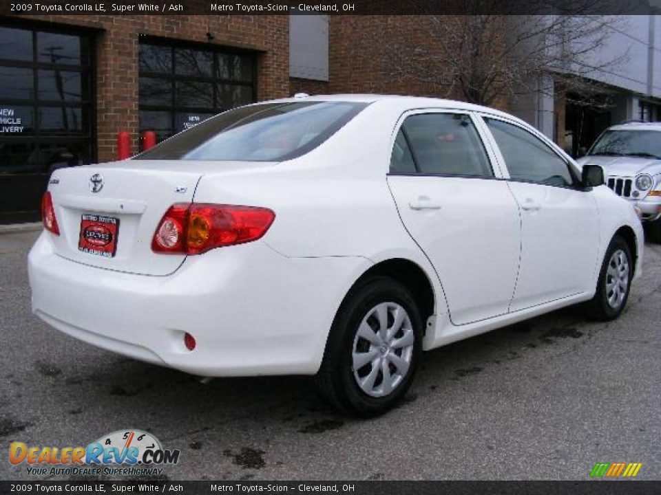 2009 Toyota Corolla LE Super White / Ash Photo #3