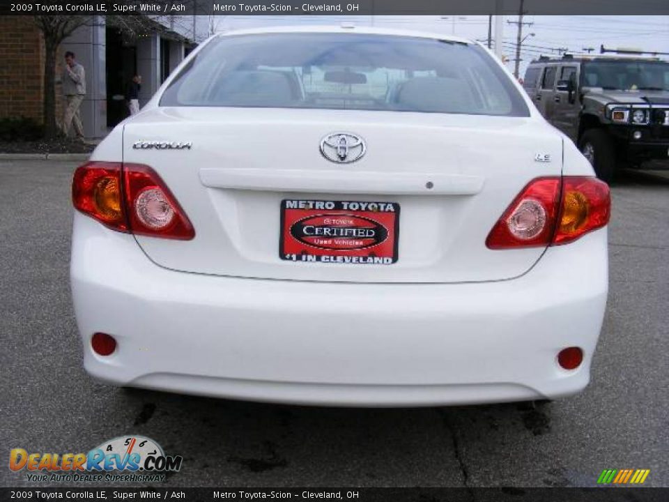 2009 Toyota Corolla LE Super White / Ash Photo #4