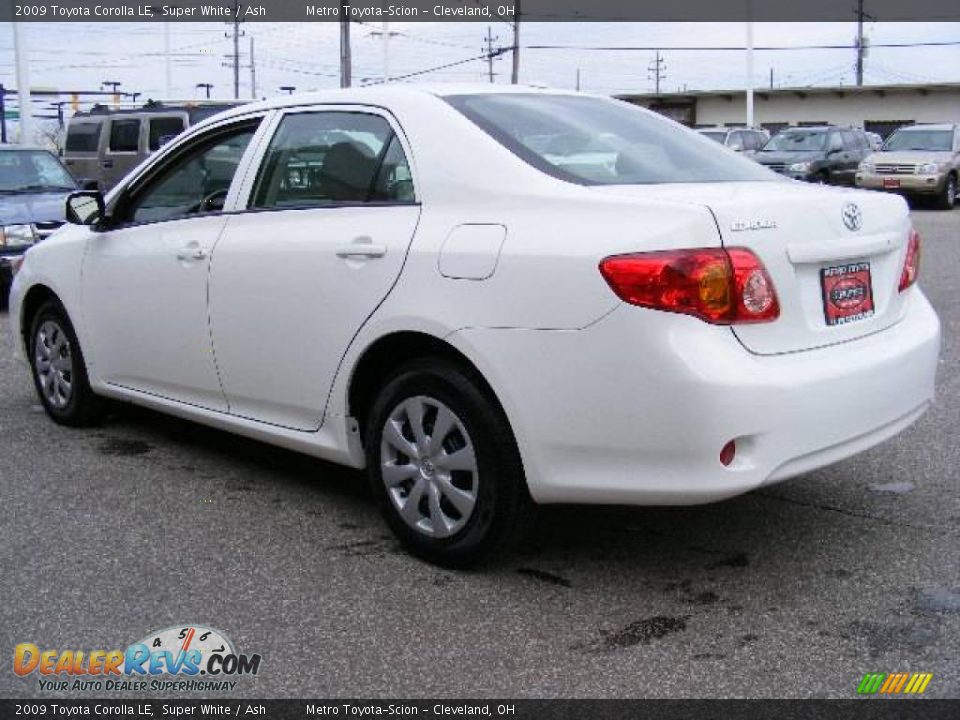 2009 Toyota Corolla LE Super White / Ash Photo #5