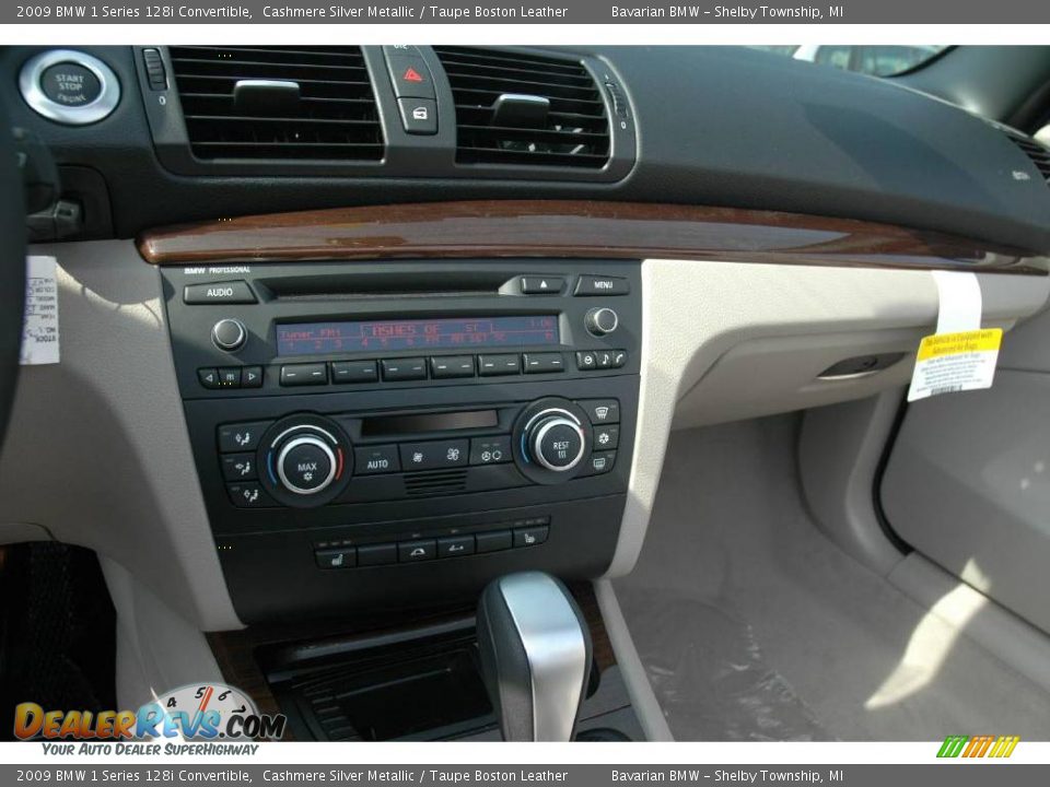 2009 BMW 1 Series 128i Convertible Cashmere Silver Metallic / Taupe Boston Leather Photo #12