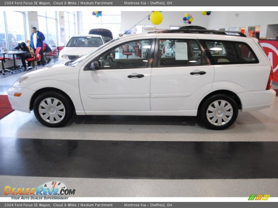 2004 Ford Focus SE Wagon Cloud 9 White / Medium Parchment Photo #3
