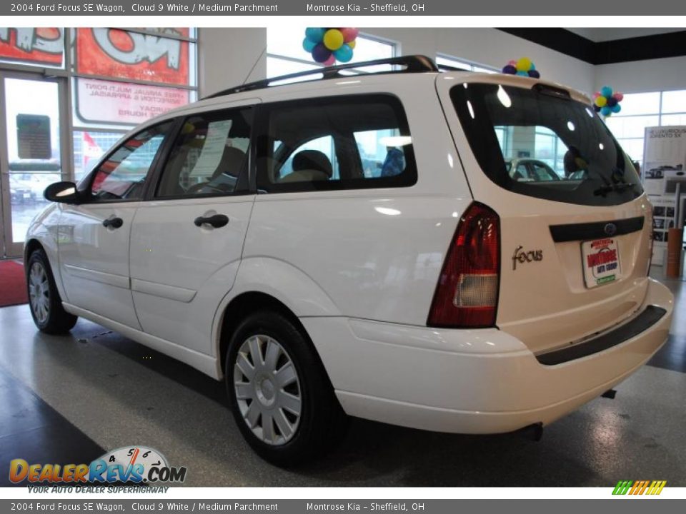 2004 Ford Focus SE Wagon Cloud 9 White / Medium Parchment Photo #4