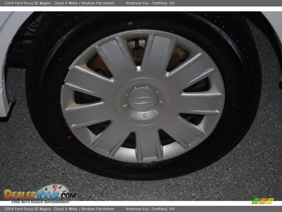 2004 Ford Focus SE Wagon Cloud 9 White / Medium Parchment Photo #20