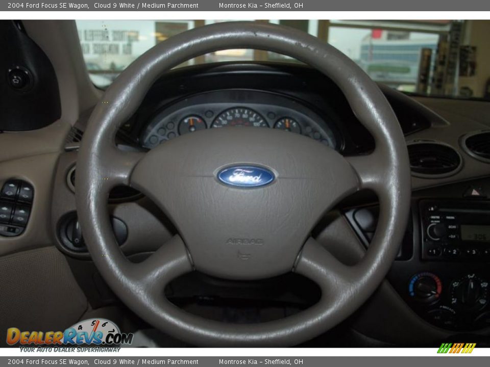 2004 Ford Focus SE Wagon Cloud 9 White / Medium Parchment Photo #24
