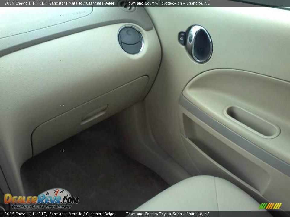 2006 Chevrolet HHR LT Sandstone Metallic / Cashmere Beige Photo #11