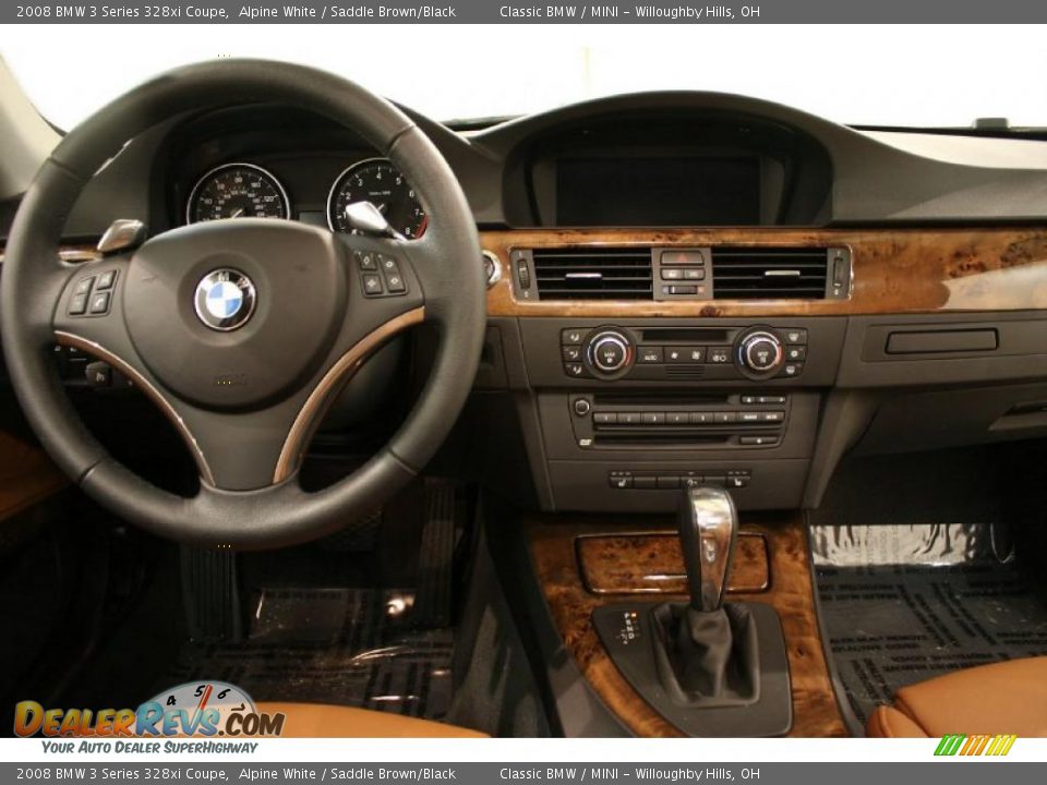 Dashboard of 2008 BMW 3 Series 328xi Coupe Photo #23