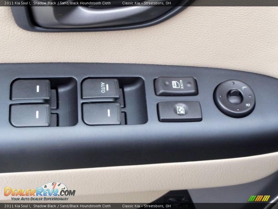 2011 Kia Soul ! Shadow Black / Sand/Black Houndstooth Cloth Photo #7