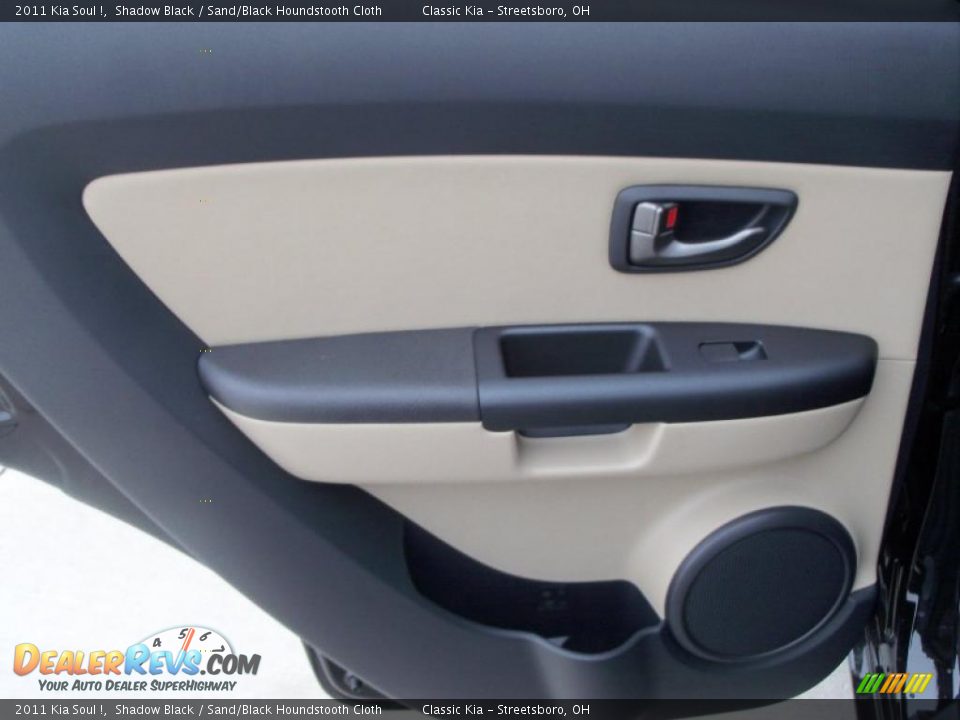 2011 Kia Soul ! Shadow Black / Sand/Black Houndstooth Cloth Photo #9