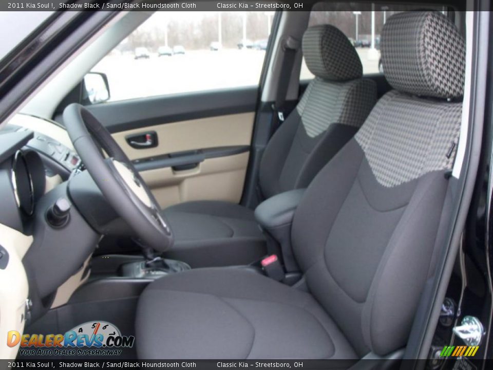 Sand/Black Houndstooth Cloth Interior - 2011 Kia Soul ! Photo #12