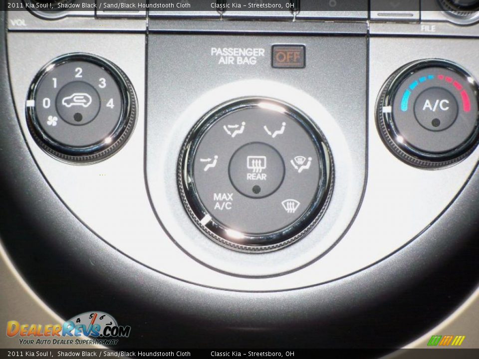 Controls of 2011 Kia Soul ! Photo #23