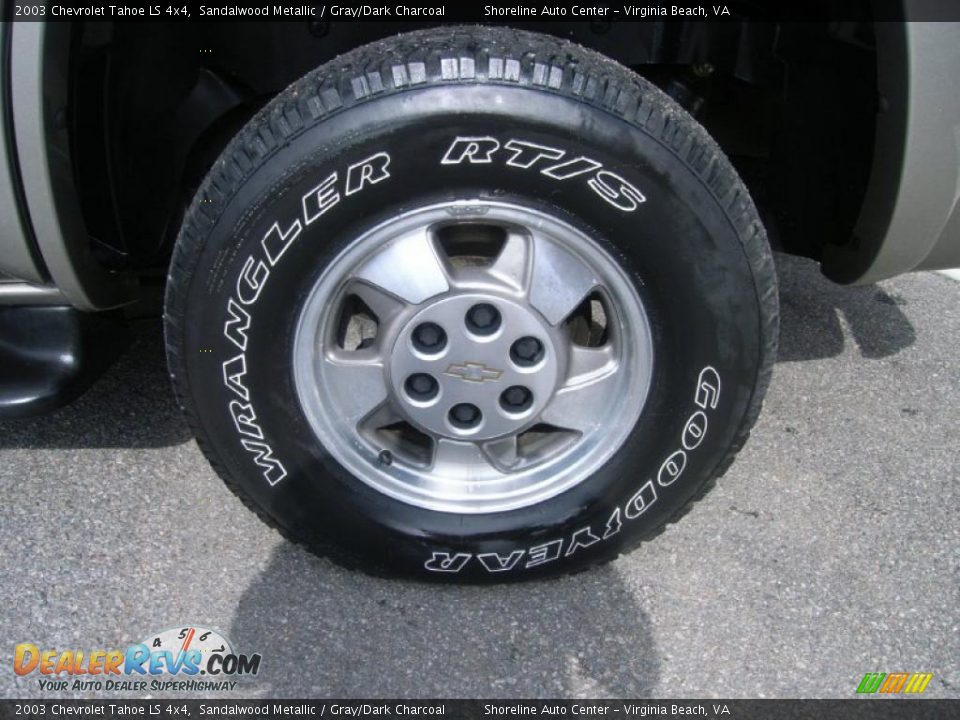 2003 Chevrolet Tahoe LS 4x4 Sandalwood Metallic / Gray/Dark Charcoal Photo #24