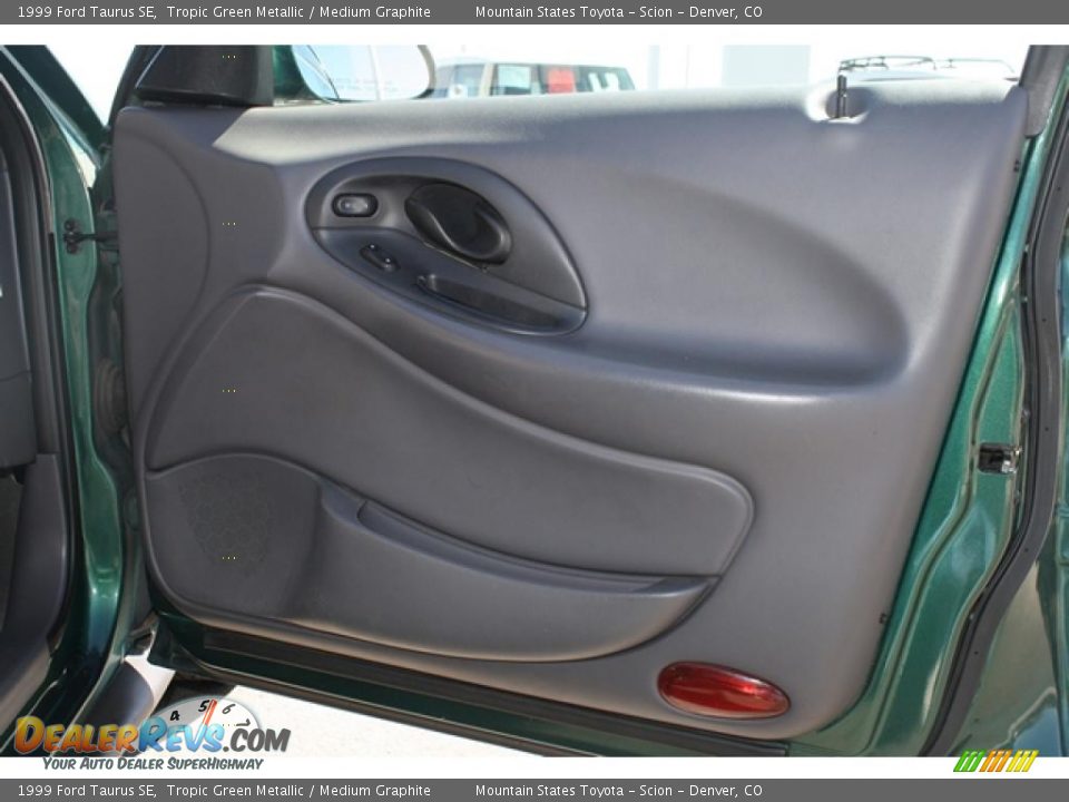 1999 Ford Taurus SE Tropic Green Metallic / Medium Graphite Photo #15