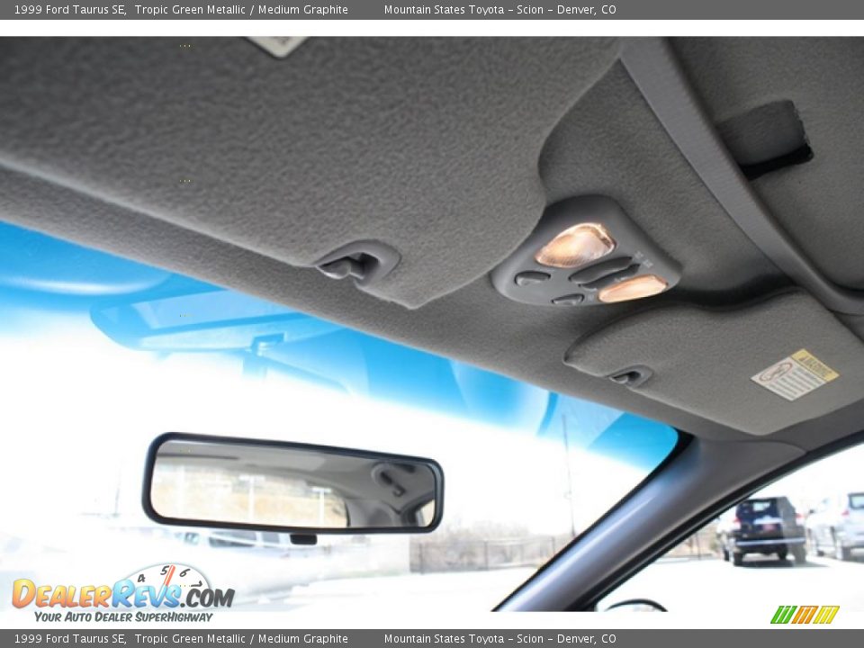 1999 Ford Taurus SE Tropic Green Metallic / Medium Graphite Photo #20