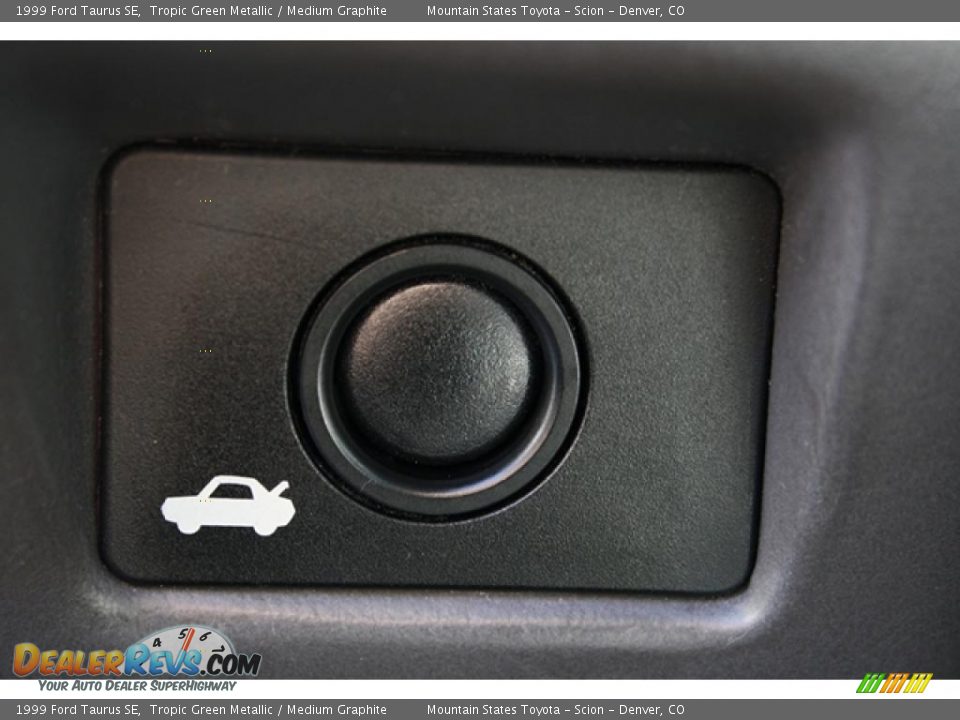 1999 Ford Taurus SE Tropic Green Metallic / Medium Graphite Photo #22