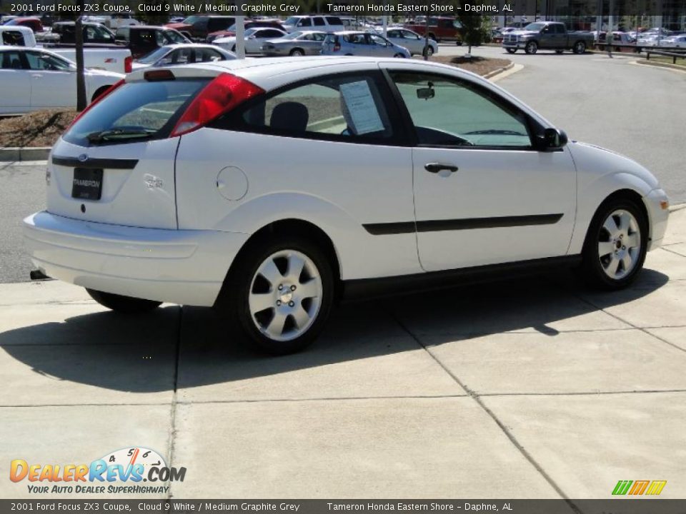 2001 Ford Focus ZX3 Coupe Cloud 9 White / Medium Graphite Grey Photo #5
