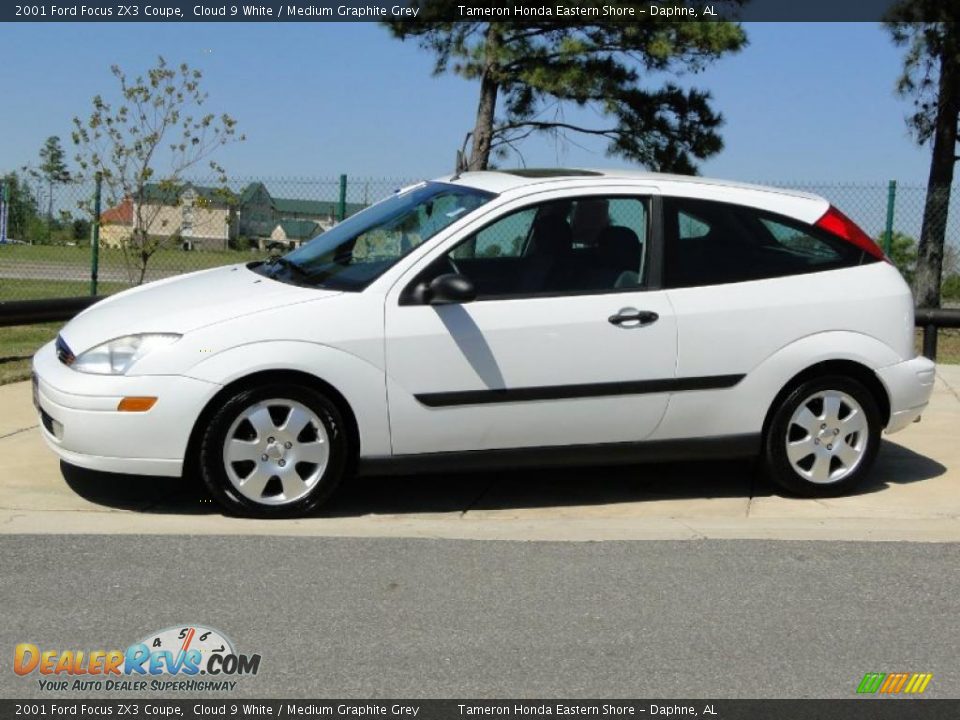 2001 Ford Focus ZX3 Coupe Cloud 9 White / Medium Graphite Grey Photo #8