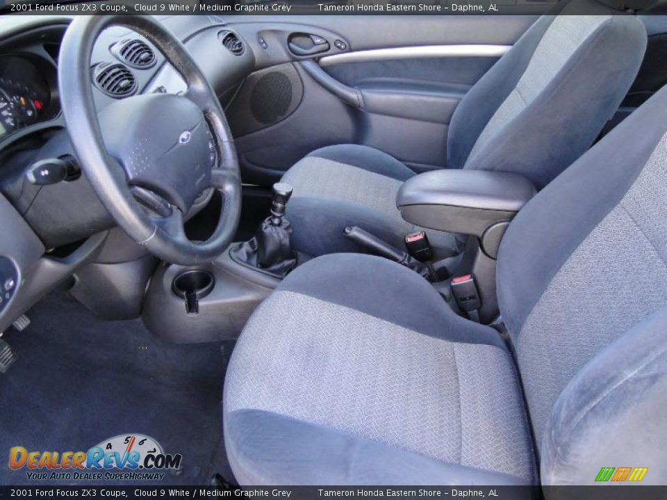 2001 Ford Focus ZX3 Coupe Cloud 9 White / Medium Graphite Grey Photo #10