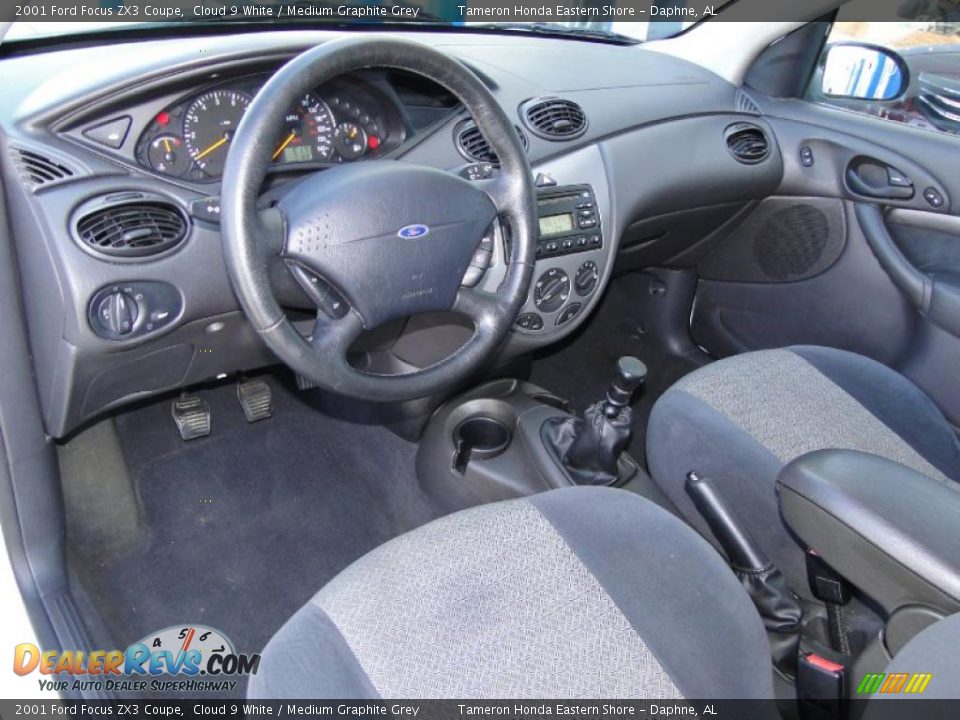 2001 Ford Focus ZX3 Coupe Cloud 9 White / Medium Graphite Grey Photo #11