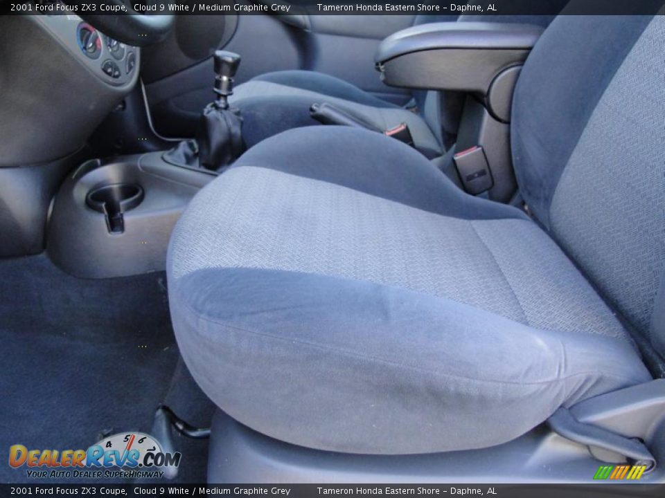 2001 Ford Focus ZX3 Coupe Cloud 9 White / Medium Graphite Grey Photo #12