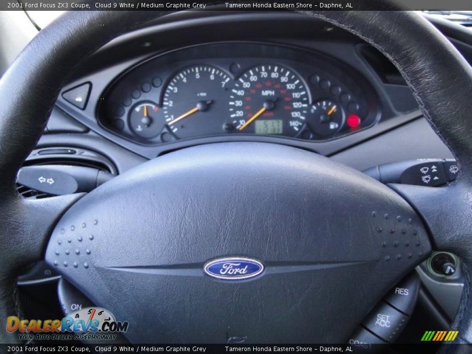2001 Ford Focus ZX3 Coupe Cloud 9 White / Medium Graphite Grey Photo #15