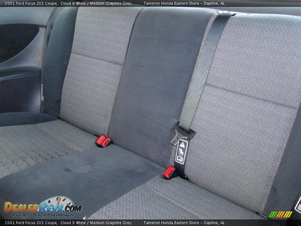 2001 Ford Focus ZX3 Coupe Cloud 9 White / Medium Graphite Grey Photo #25