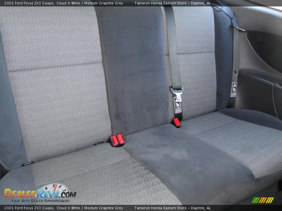 2001 Ford Focus ZX3 Coupe Cloud 9 White / Medium Graphite Grey Photo #26