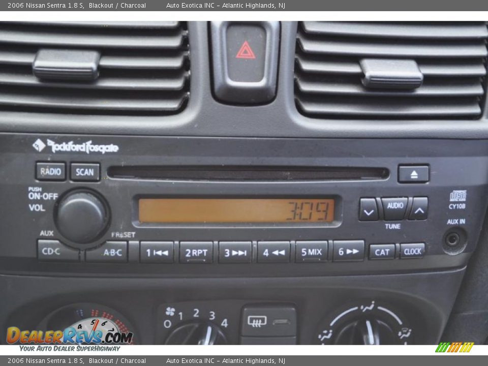 Controls of 2006 Nissan Sentra 1.8 S Photo #13