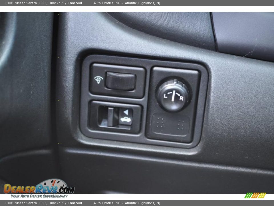 Controls of 2006 Nissan Sentra 1.8 S Photo #18