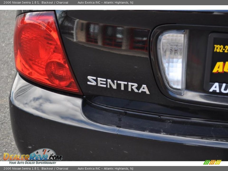 2006 Nissan Sentra 1.8 S Blackout / Charcoal Photo #25