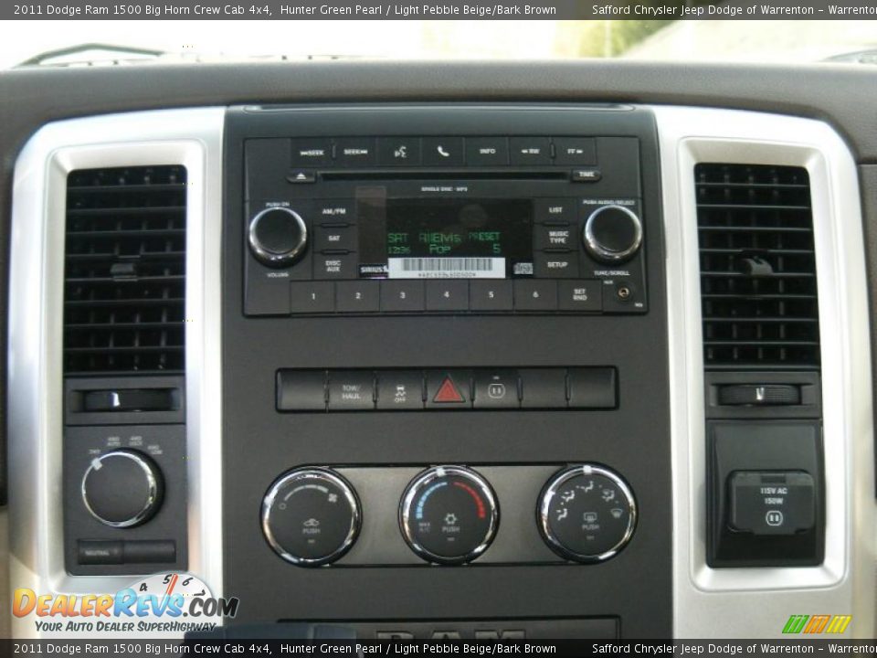 2011 Dodge Ram 1500 Big Horn Crew Cab 4x4 Hunter Green Pearl / Light Pebble Beige/Bark Brown Photo #10