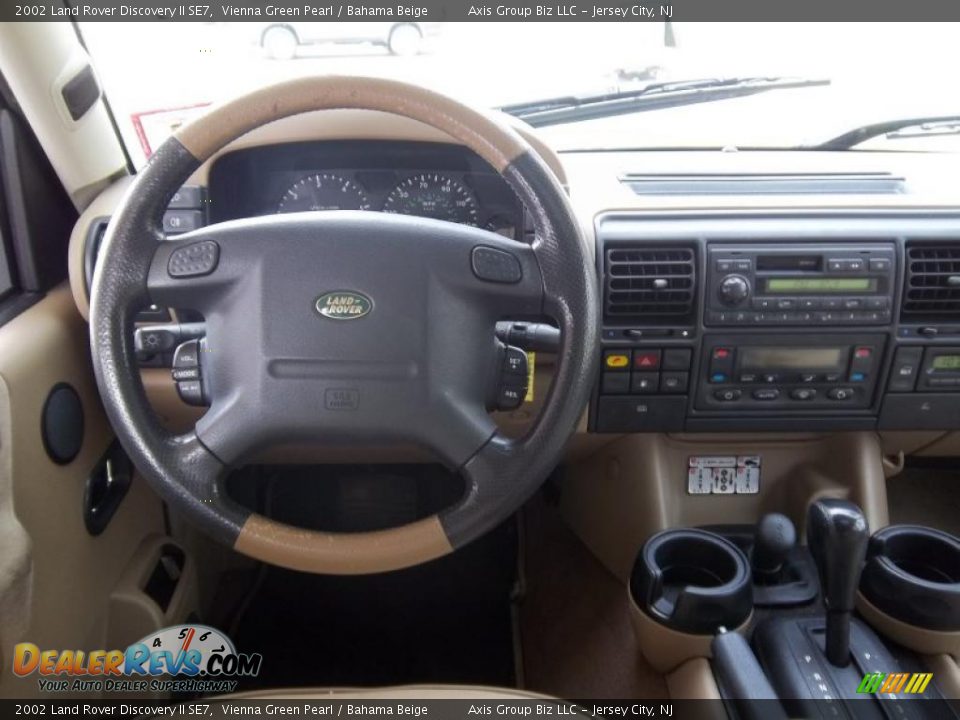 Dashboard of 2002 Land Rover Discovery II SE7 Photo #19