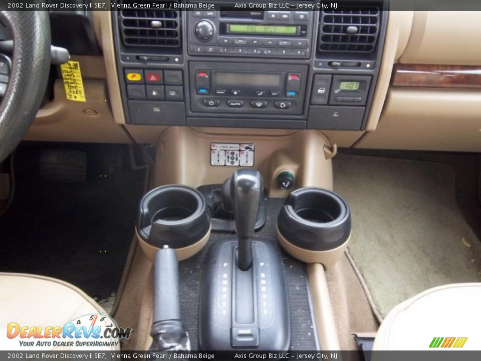 Controls of 2002 Land Rover Discovery II SE7 Photo #22