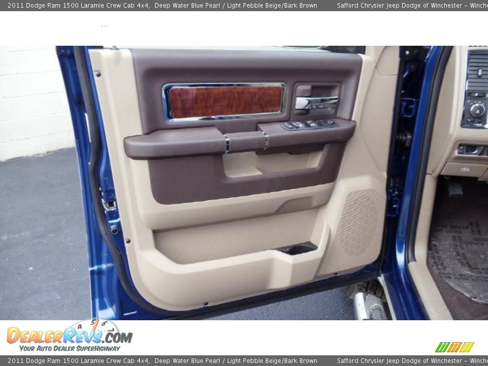 2011 Dodge Ram 1500 Laramie Crew Cab 4x4 Deep Water Blue Pearl / Light Pebble Beige/Bark Brown Photo #13