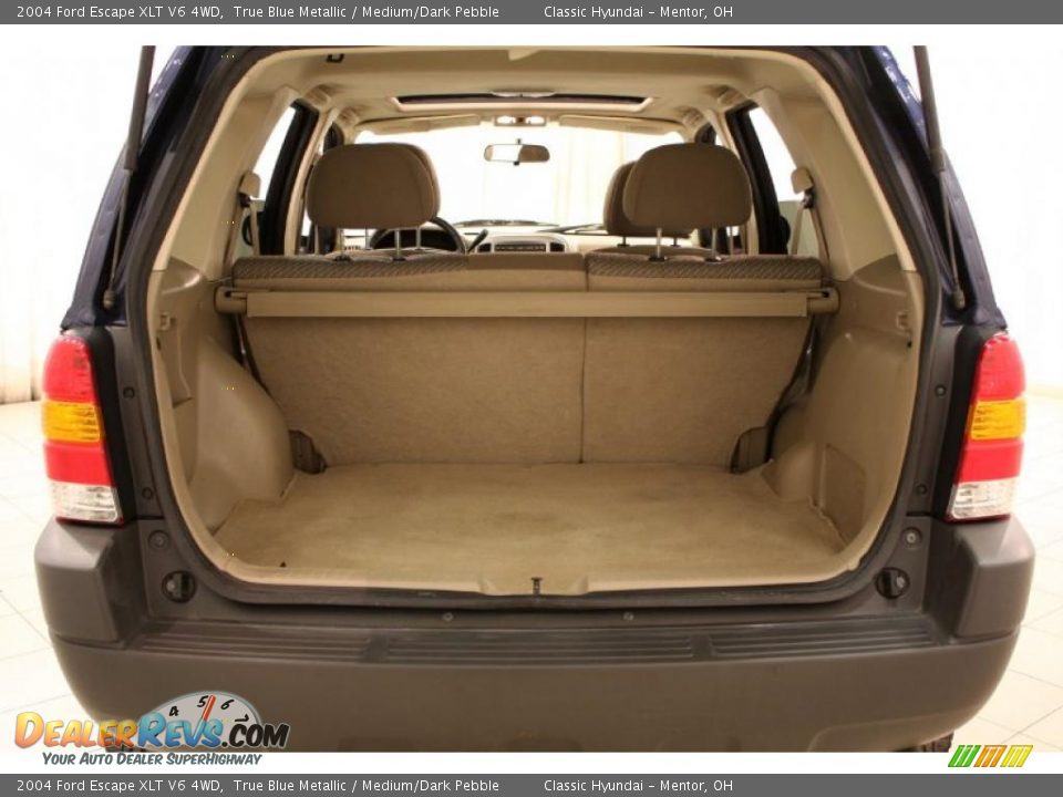 2004 Ford Escape XLT V6 4WD Trunk Photo #17